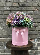 Цветочная композиция из Гипсофила и Розы в шляпной коробке в Красновидово