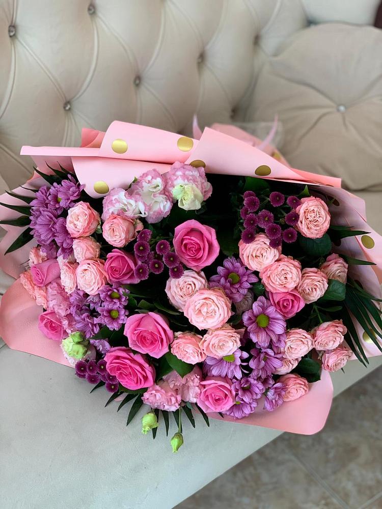 Букет цветов из: Хризантемы, Розы и Лизиантусы в Красновидово