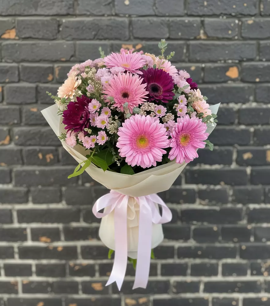 Букет цветов из: Герберы и Хризантемы в Красновидово