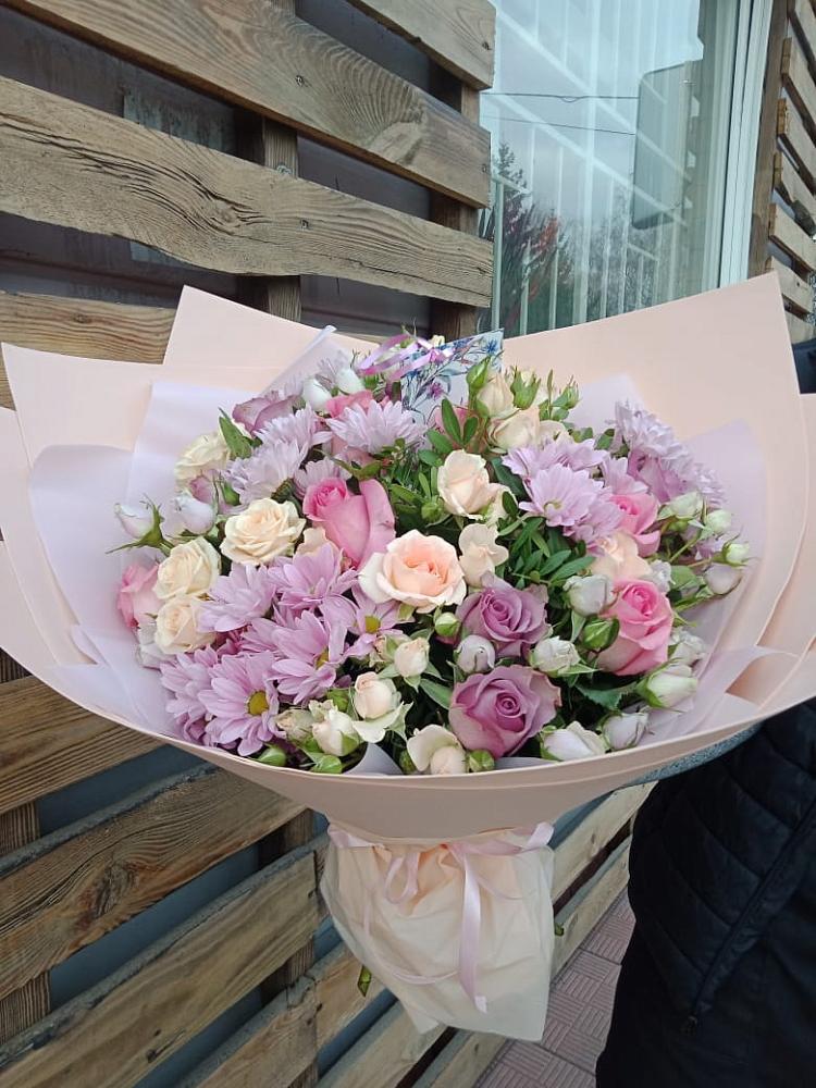 Букет цветов из: Розы и Хризантемы в Красновидово