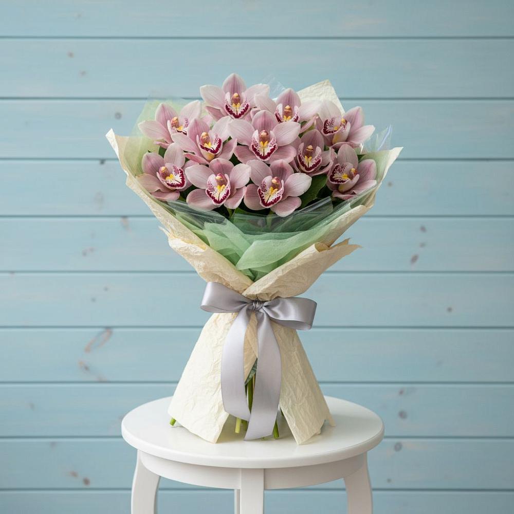 Букет цветов из: Орхидеи и Розы в Красновидово