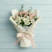 Букет цветов из:  Альстромерии в Красновидово