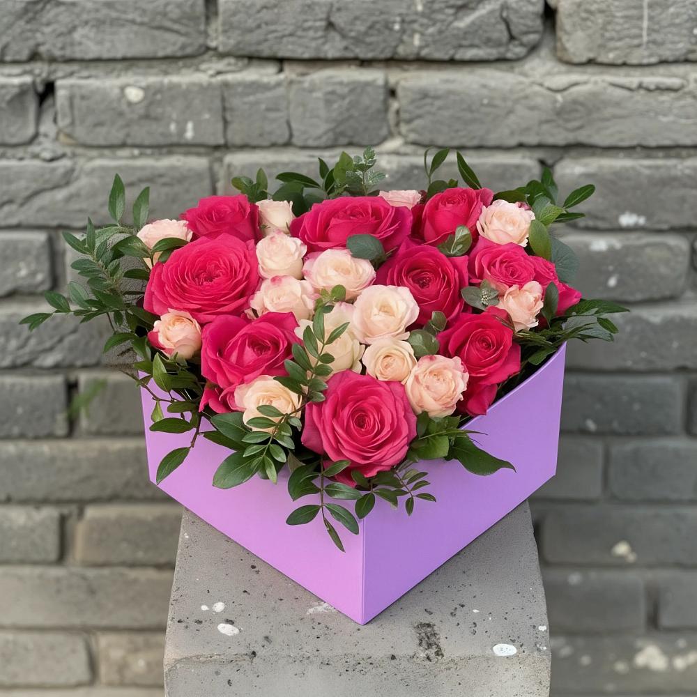 Цветочная композиция из Розы в коробке в Красновидово