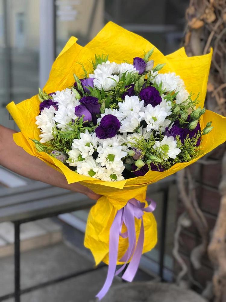 Букет цветов из: Ирисы, Хризантемы и Ромашки в Красновидово