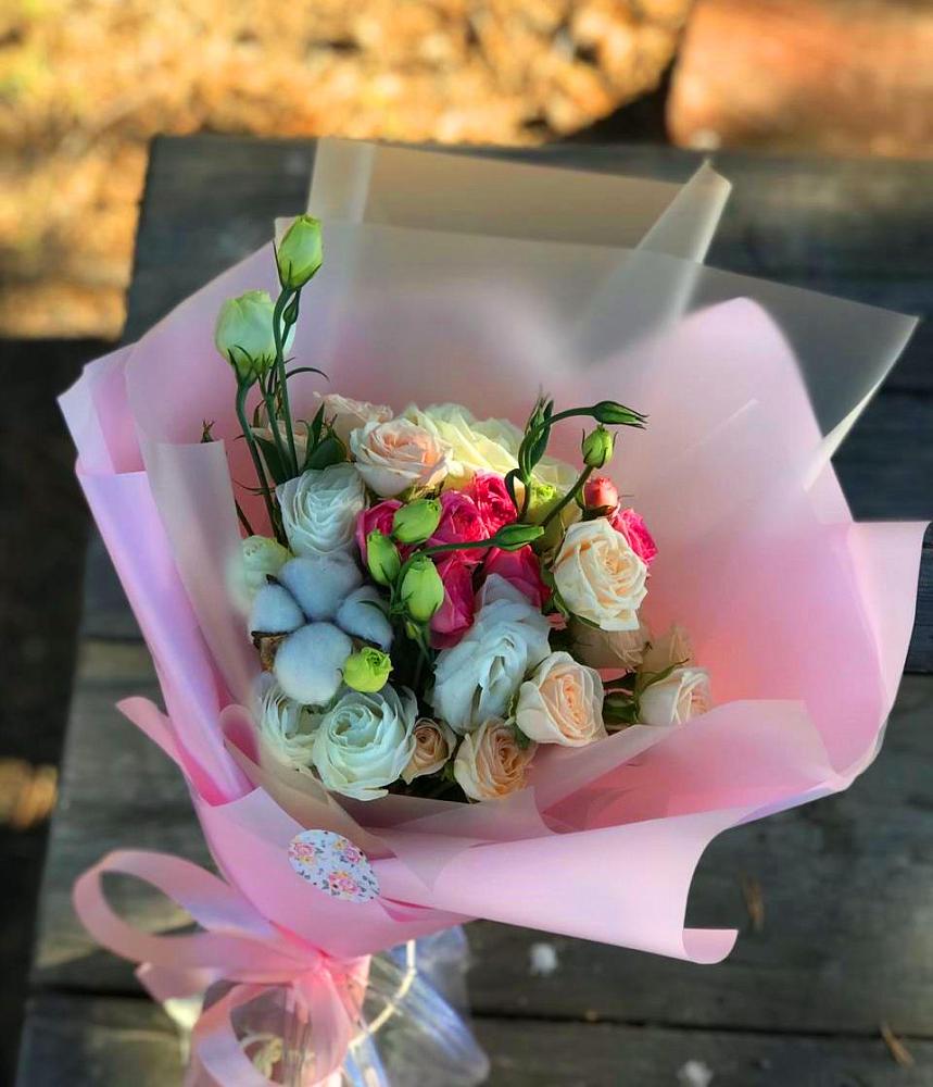 Букет цветов из: Розы и Лизиантусы в Красновидово