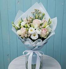 Букет цветов из:  Розы и Лизиантусы в Красновидово